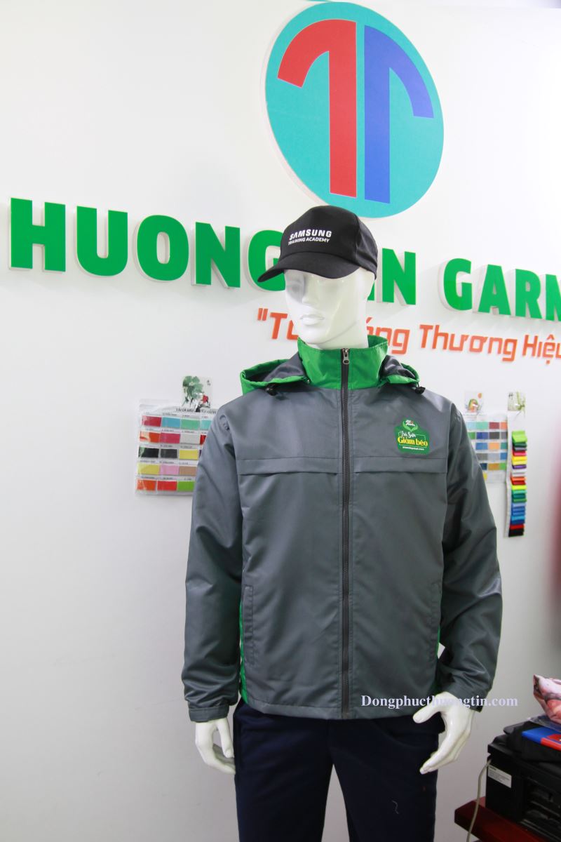 Xưởng may áo khoác đồng phục tại Hà Nội
