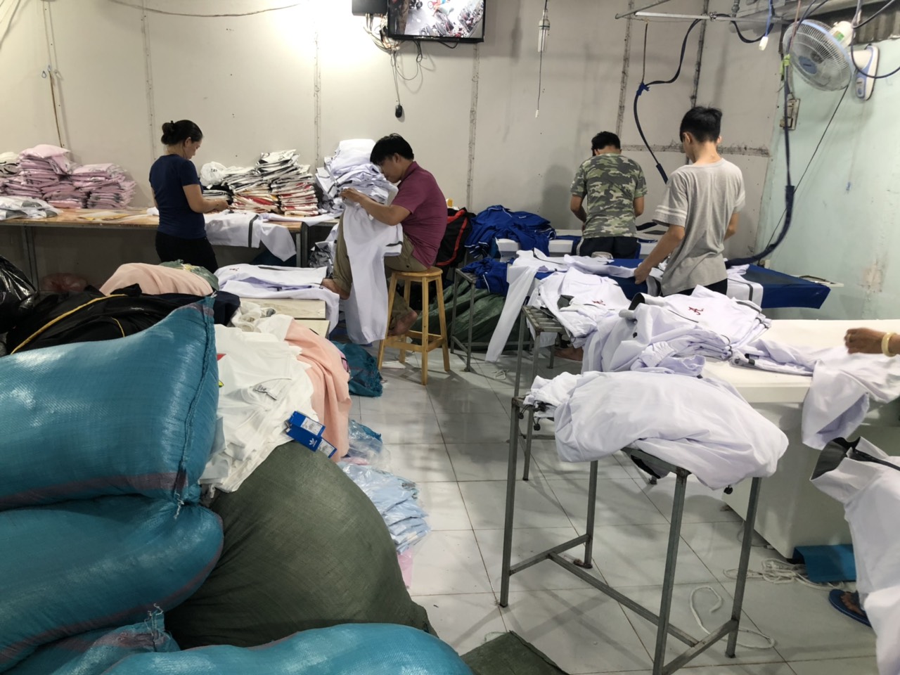 Xưởng may áo gió giá rẻ tại thành phố Hồ Chí Minh