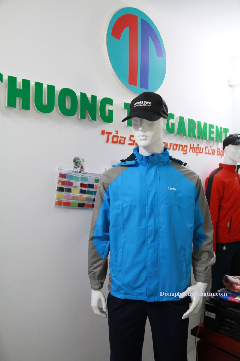 Xưởng may áo khoác đồng phục tại Hà Nội