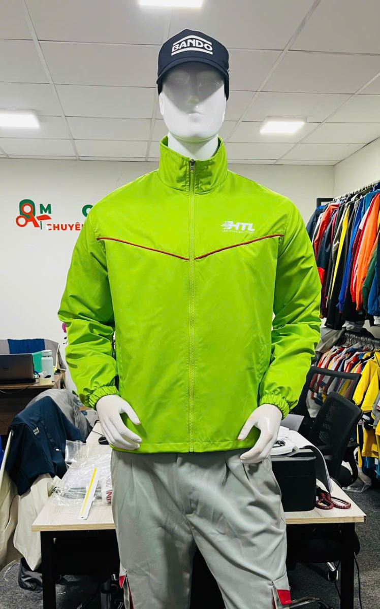 Xưởng may áo gió giá rẻ theo yêu cầu cho mọi doanh nghiệp